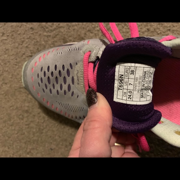 ASICS women’s gel Kayano 23 silver/pink size 7 - Picture 6 of 7